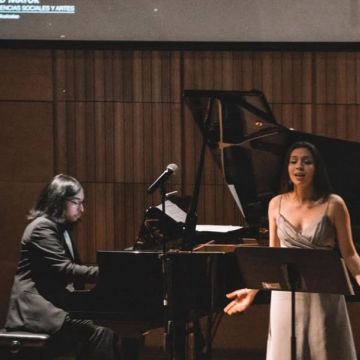 Karla Moya Casto - Santiago - Animação com Cantores