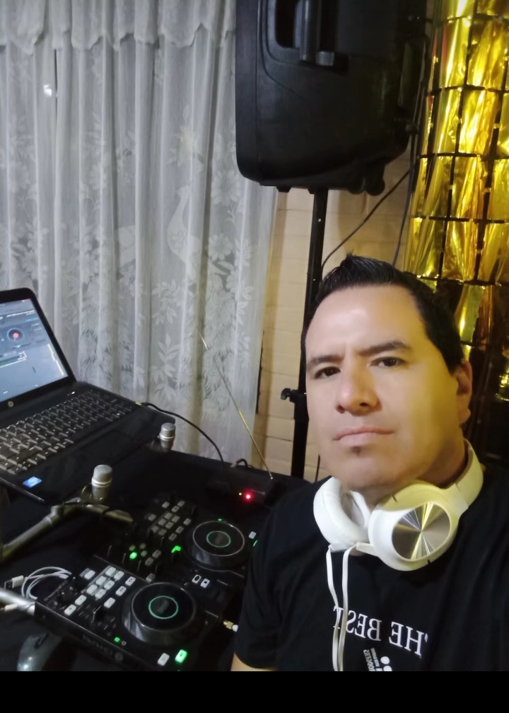 Diego Benavente - Santiago - DJ para Casamentos