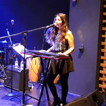 Catalina - Santiago - Singers