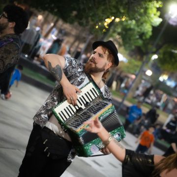 Nostalgitan - Música Aplicada - Santiago - Solo Musician Entertainment