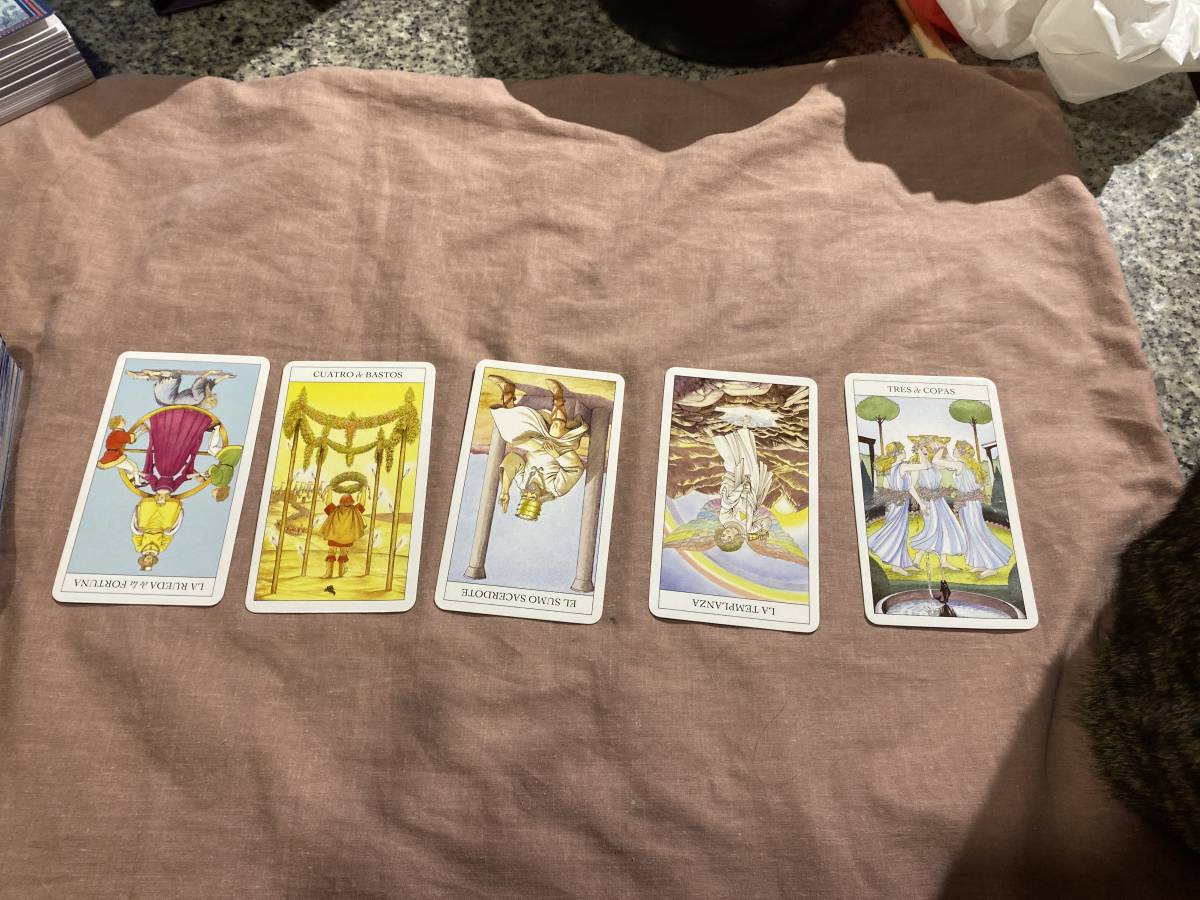 Akasha Tarot - Valparaíso - Tarot Card Reader Entertainment