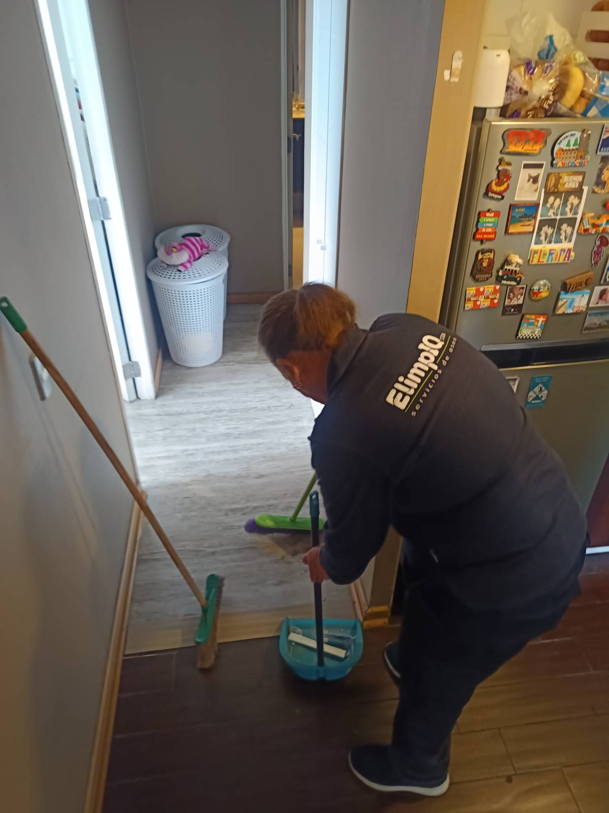 Elimpiq Ltda. - Iquique - Garage Cleaning