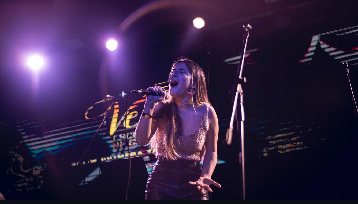 Antonia Quinteros - Santiago - Cantantes