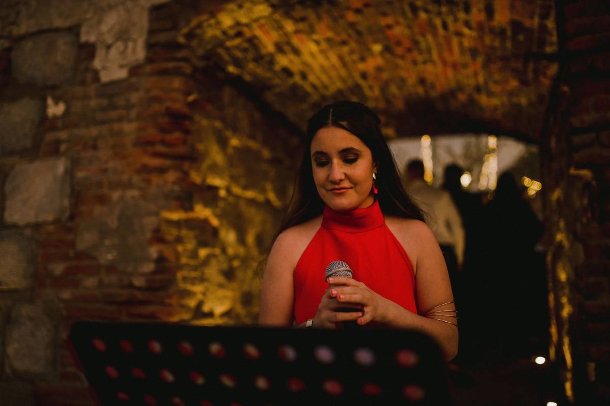 Antonia Quinteros - Santiago - Solista