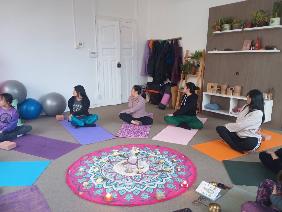 Flowka Yoga - Valdivia - Vinyasa Flow Yoga