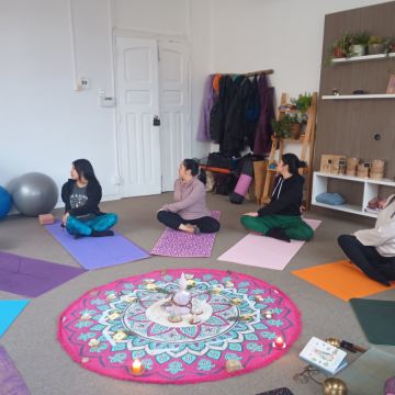 Flowka Yoga - Valdivia - Vinyasa Flow Yoga