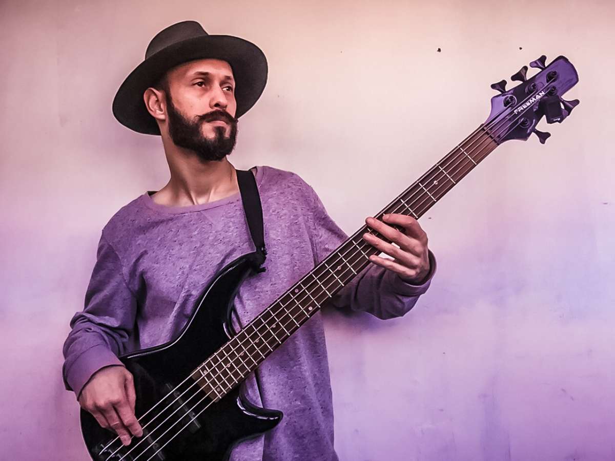 Elian Espinoza Music - Valparaíso - Music - Recording and Composition