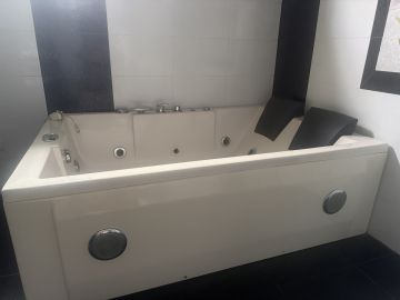 Hot Tub & Spa Repair Specialist