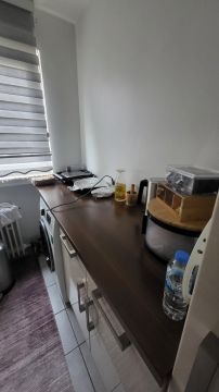 Küchenarbeitsplatte reparieren oder ausbessern