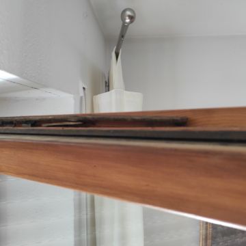 Handwerker für Türreparaturen