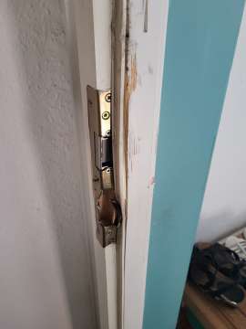 Cerrajero para reparación de puertas