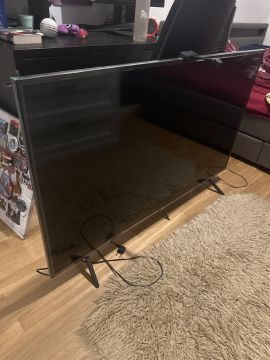 Techniker für Fernseher Wandmontage