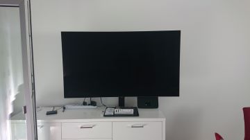 Techniker für Fernseher Wandmontage