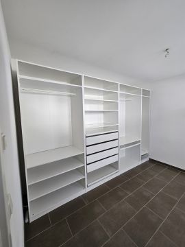 Monteur für IKEA Möbel / Montageservice