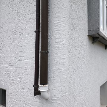 Gutter Repairman - Home Improvements