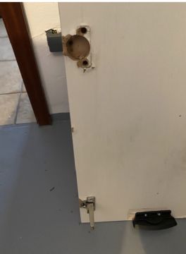 Möbel reparieren