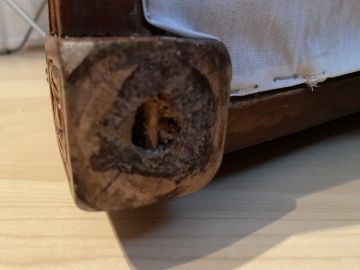 Handwerker für Möbelreparatur