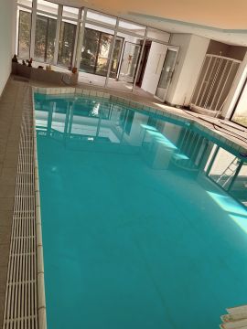 Pools, Whirlpools und Sauna