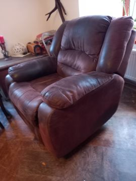 Upholstery and Furniture Cleaner - Domestic Services