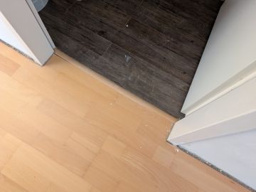 Vinyl- oder Linoleumboden verlegen - Fußboden