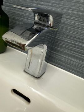 Spüle und Wasserhahn reparieren