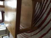 Handwerker für Möbelreparatur
