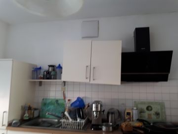 Handwerker für Möbelreparatur
