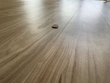 Vinyl- oder Linoleumboden reparieren oder ausbessern