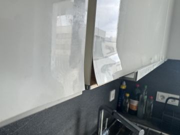 Handwerker für Möbelreparatur - Haus