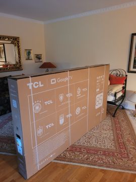 Techniker für Fernseher Wandmontage