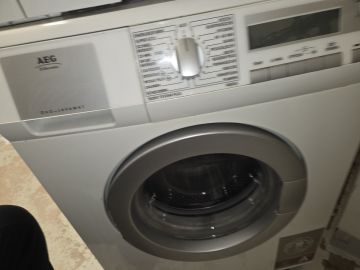 Techniker für Waschmaschinen