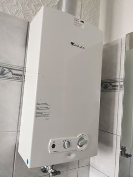 Especialista en mantenimiento o revisión de calentadores de agua