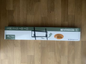 Techniker für Fernseher Wandmontage