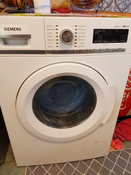 Techniker für Waschmaschinen