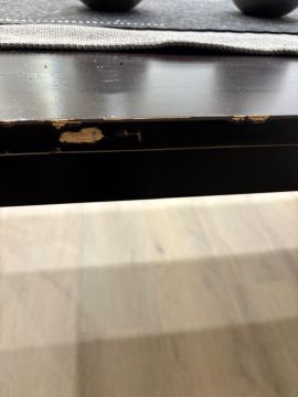 Handwerker für Möbelreparatur