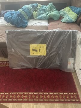 Techniker für Fernseher Wandmontage