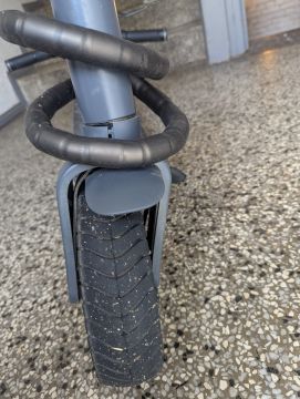 Vélos et trottinettes