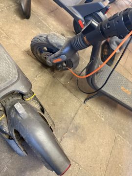 Elektro Scooter Reparatur