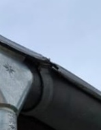 Handwerker für Dachrinnen