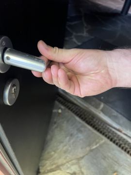 Handwerker für Türreparaturen