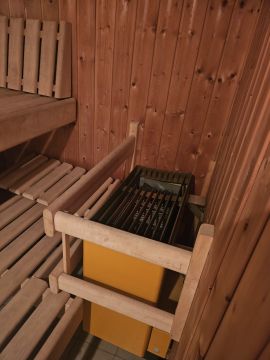 Pools, Whirlpools und Sauna