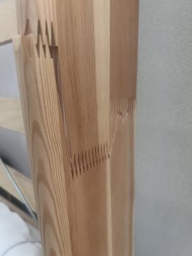 Handwerker für Möbelreparatur