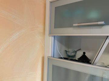 Handwerker für Möbelreparatur