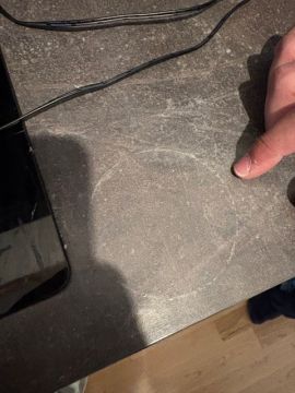 Küchenarbeitsplatte reparieren oder ausbessern