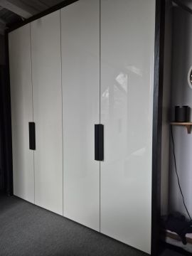 Cabinet Painter