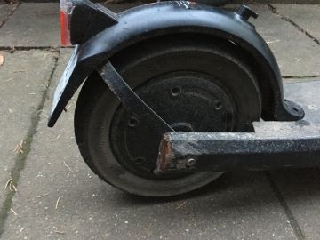 Reparación de patinete eléctrico