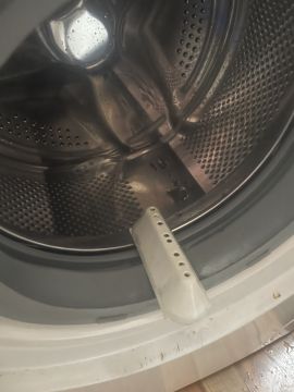 Techniker für Waschmaschinen