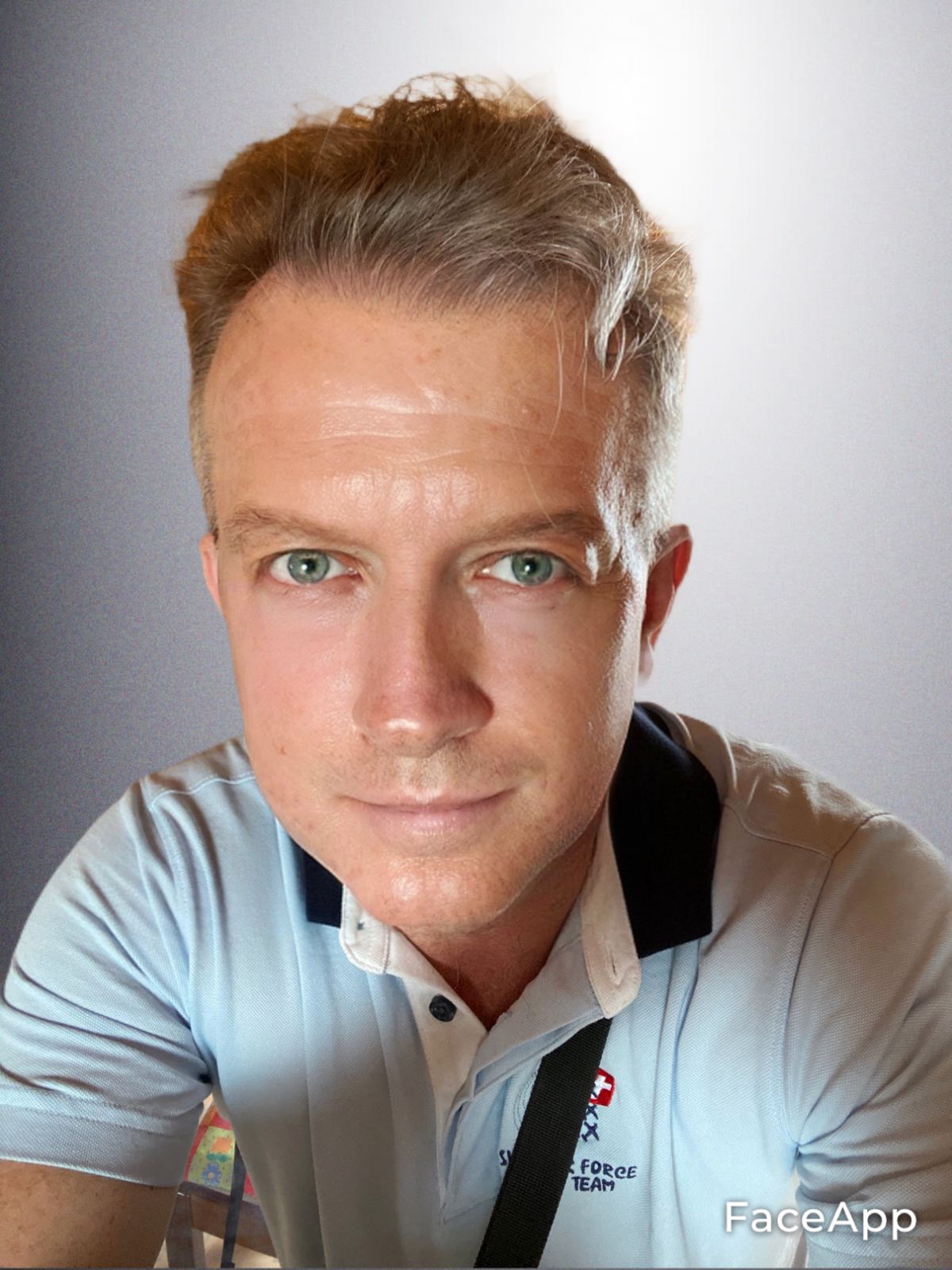 Ivica Grgic - - Billardtisch montieren