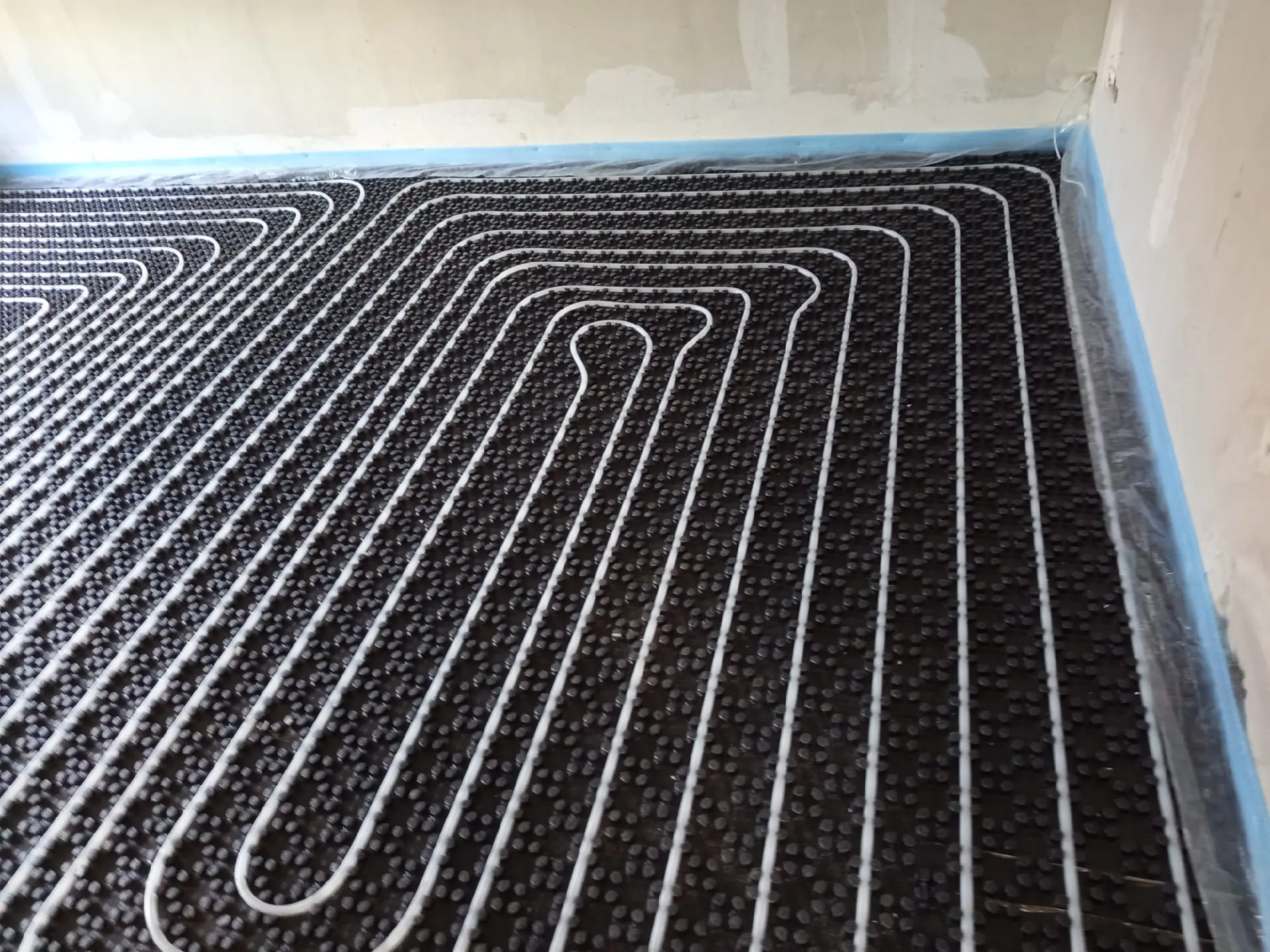 Bismillah – Fußbodenheizung & Wärmepumpe - Remscheid - Heizkörper installieren oder austauschen