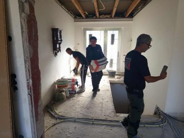 Installateur für Fußbodenheizungen - Haus